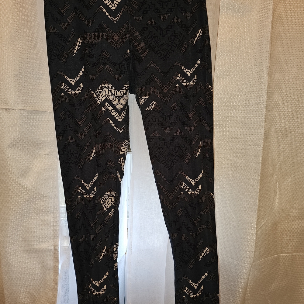 LuLaRoe Black Aztec-Pattern Leggings